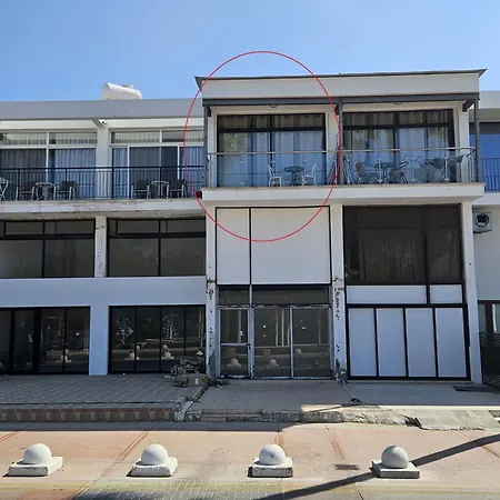 Paphos Harbour Modern Apartments